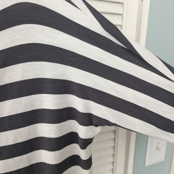 Soft Surroundings Top Womens XS Adrift Striped 1/2 Sleeve Grey/White Blouse Tie - Picture 3 of 7
